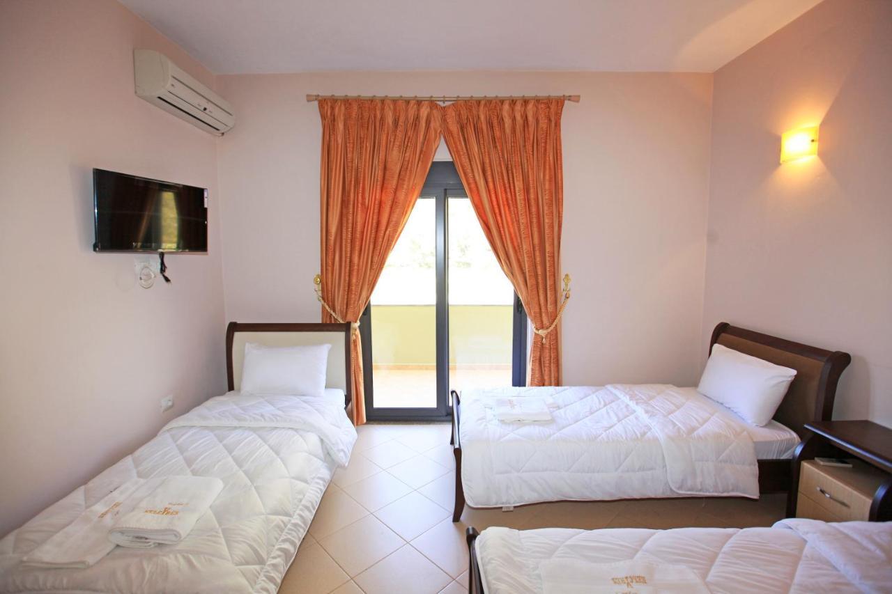 Hotel Gryka E Kelcyres Kültér fotó