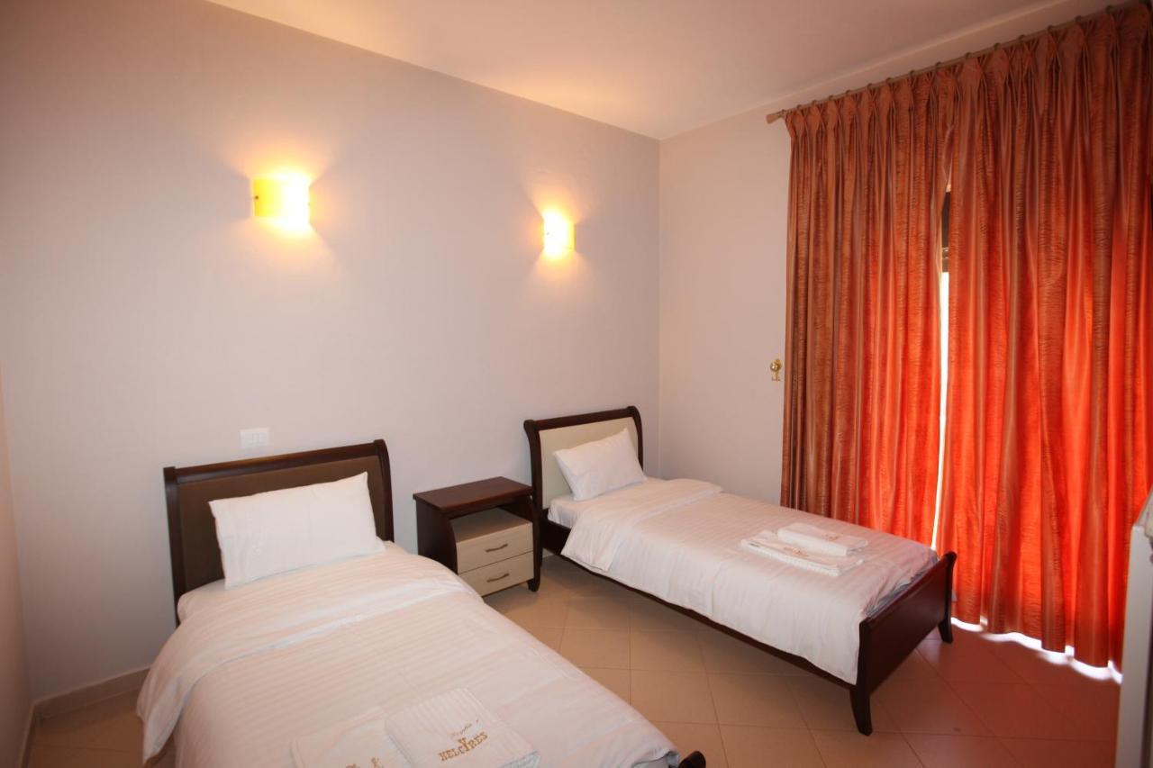Hotel Gryka E Kelcyres Kültér fotó