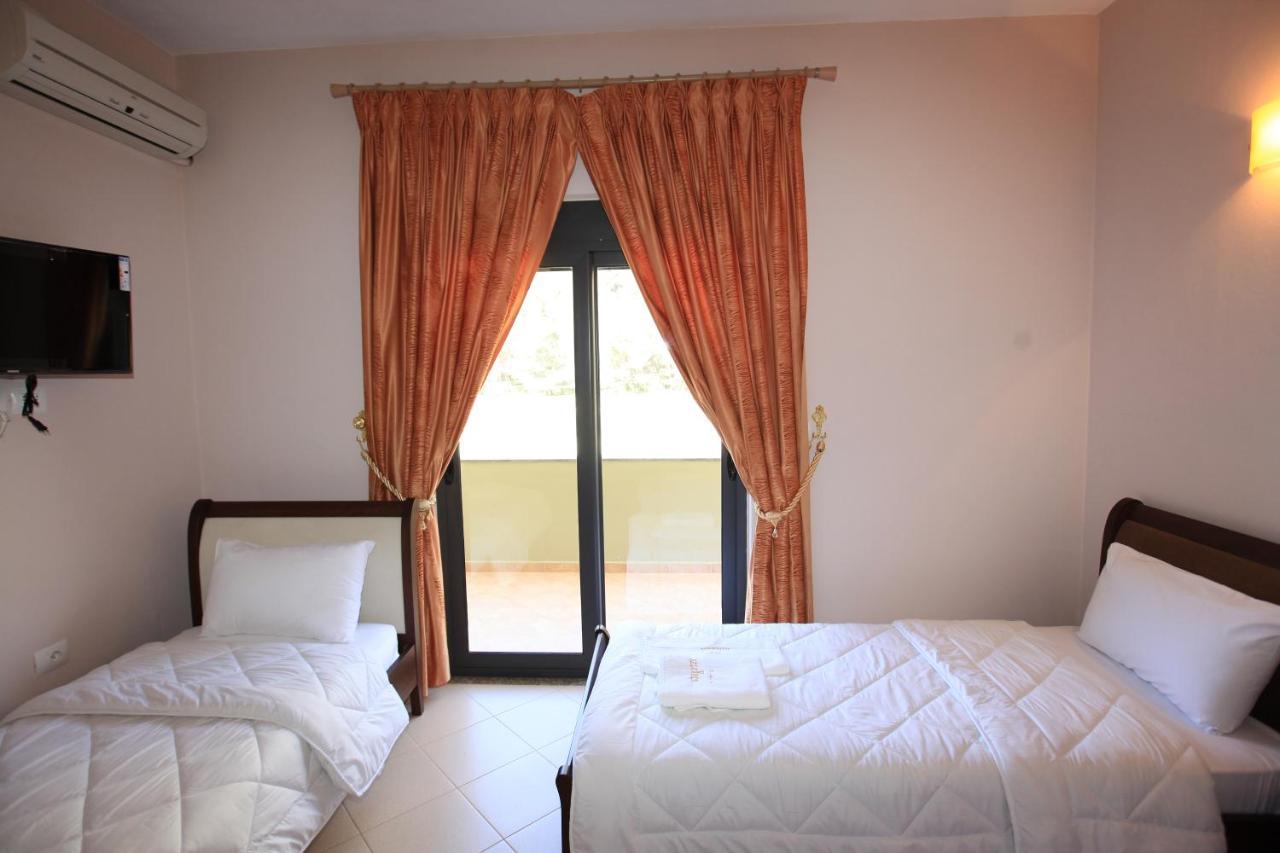 Hotel Gryka E Kelcyres Kültér fotó