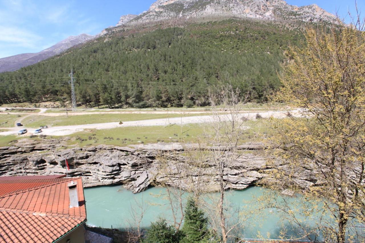 Hotel Gryka E Kelcyres Kültér fotó
