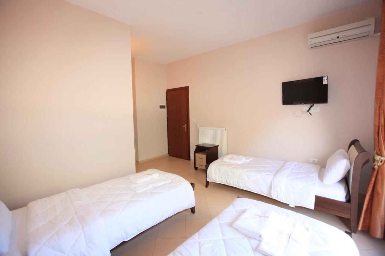 Hotel Gryka E Kelcyres Kültér fotó