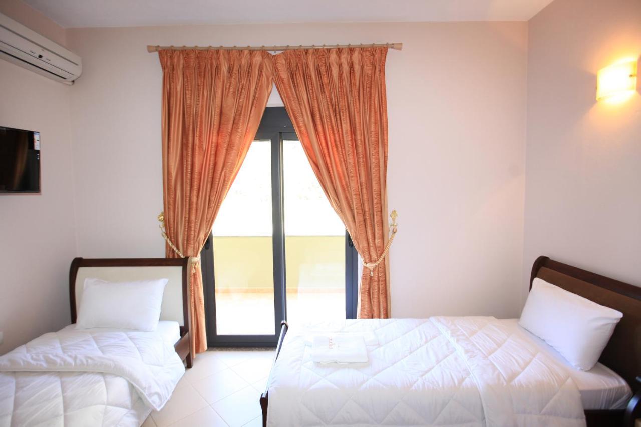 Hotel Gryka E Kelcyres Kültér fotó